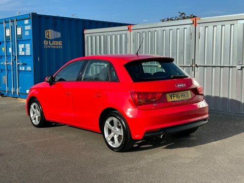 Audi A1 Sportback Tfsi Sport Red #4