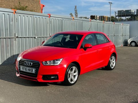 Audi A1 Sportback Tfsi Sport Red