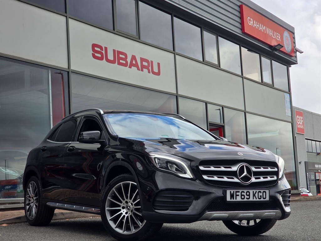 Mercedes-Benz GLA Class 1.6 Amg Line Edition 7G-dct Euro 6 Ss Black