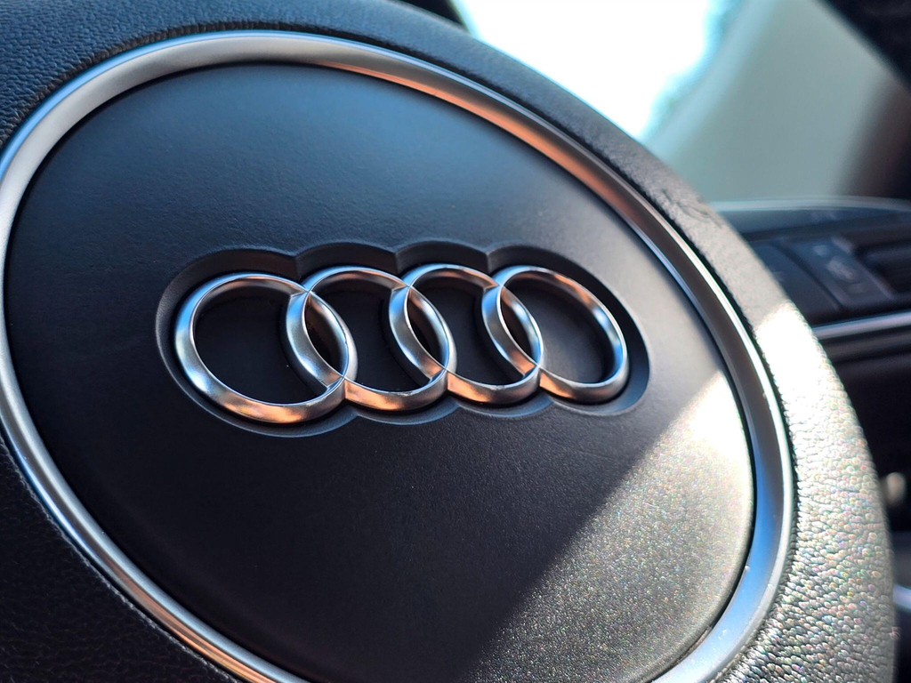 Audi Q3  Black #59