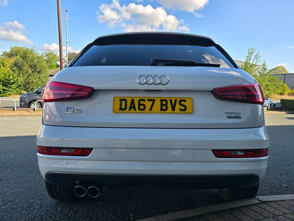 Audi Q3  Black #14