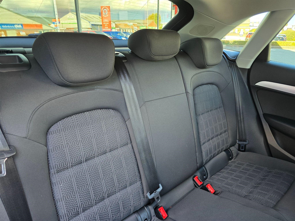 Audi Q3  Black #26