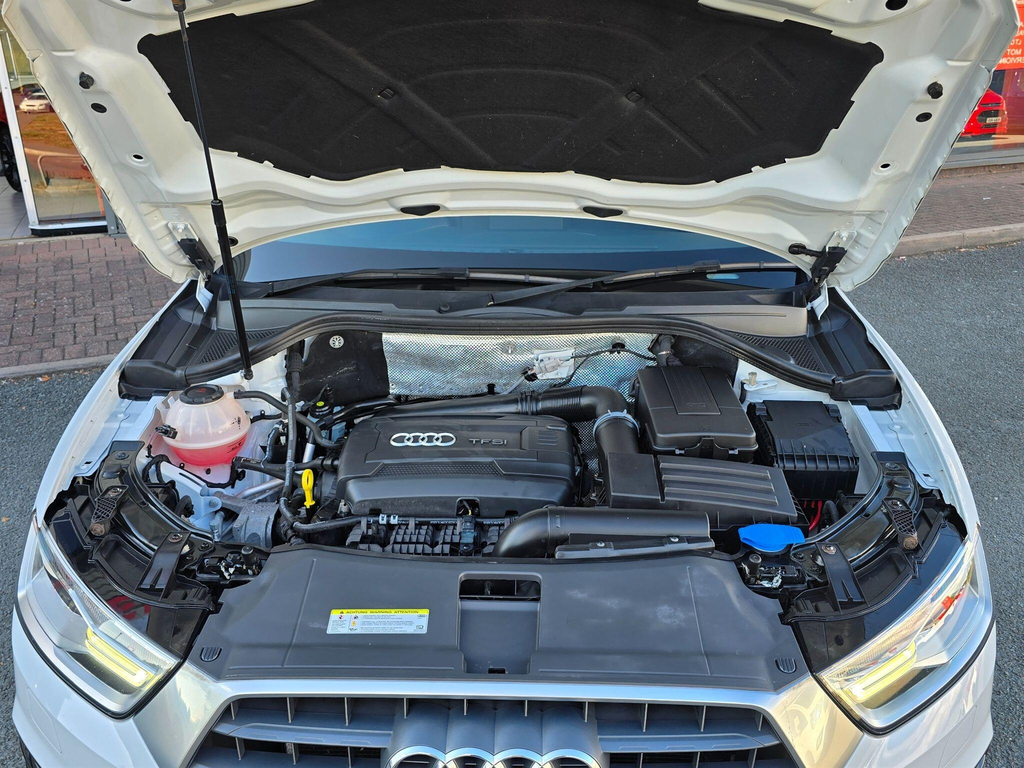 Audi Q3  Black #35