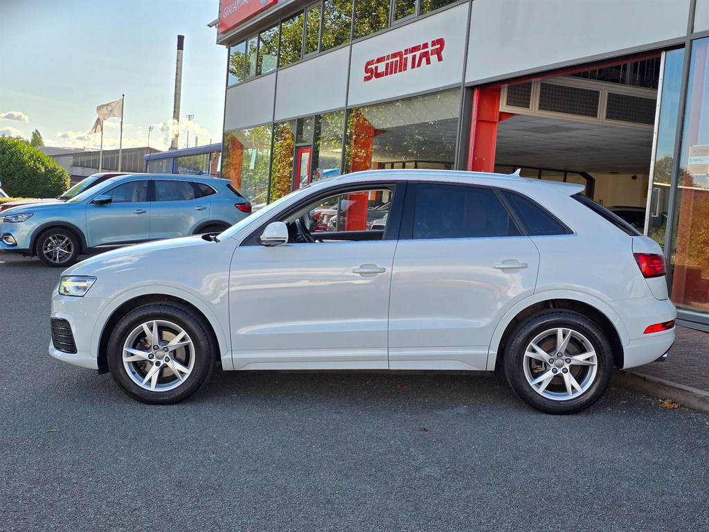 Audi Q3  Black #13