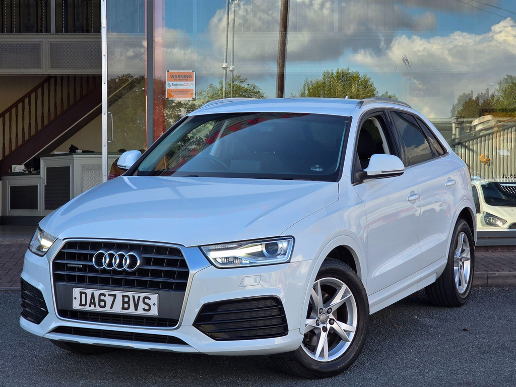 Audi Q3  Black #10