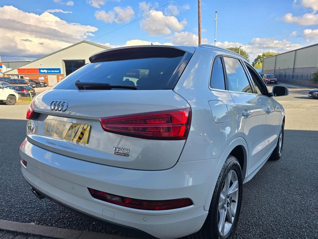 Audi Q3  Black #19