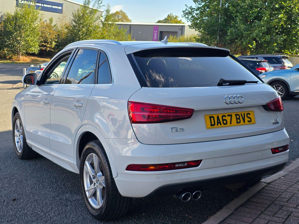 Audi Q3  Black #12