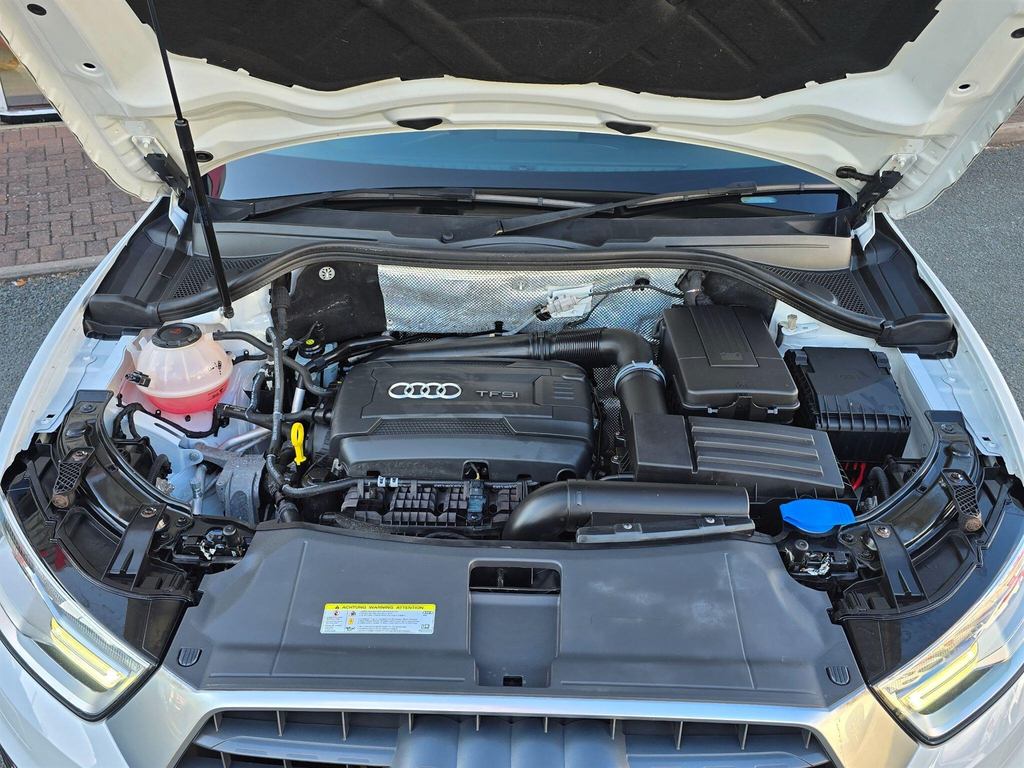 Audi Q3  Black #38