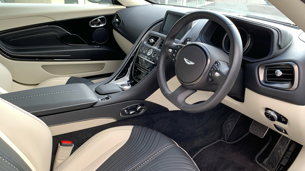 Aston Martin DB11 5.2L V12 Coupe White #3
