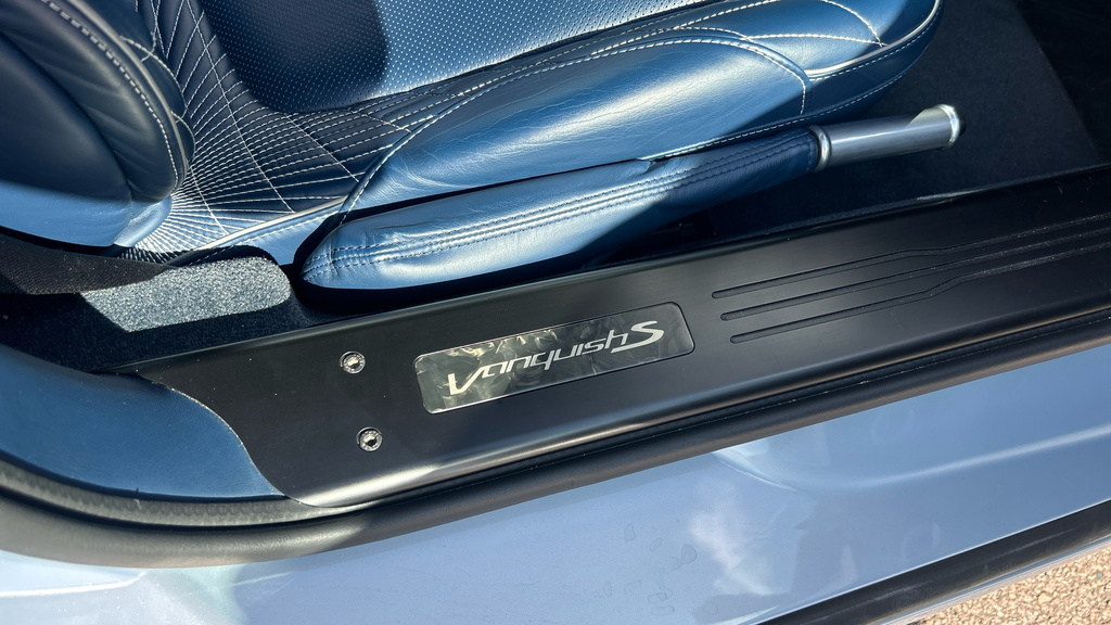 Aston Martin Vanquish S Blue #23
