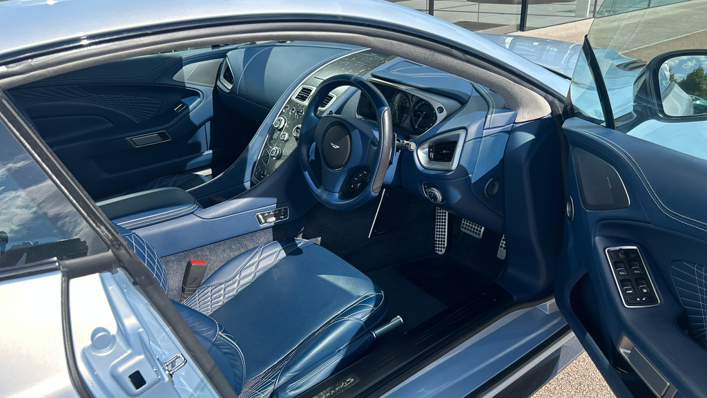 Aston Martin Vanquish S Blue #25