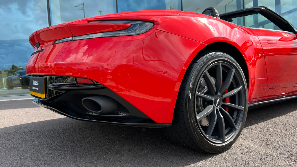 Aston Martin DB11 Automatic Grey #17