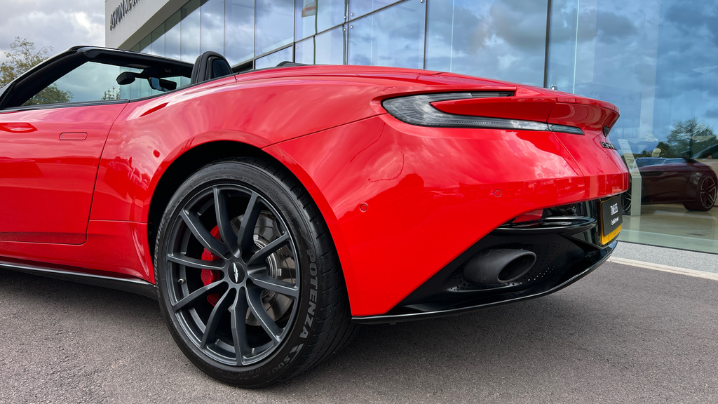 Aston Martin DB11 Automatic Grey #18