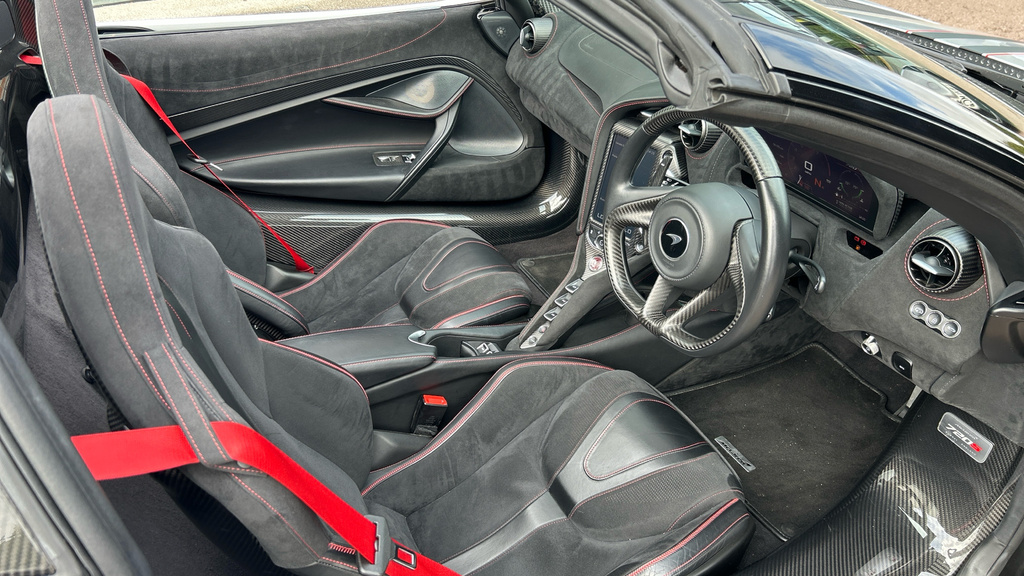 McLaren 720S Spider Performance Plus Black #20