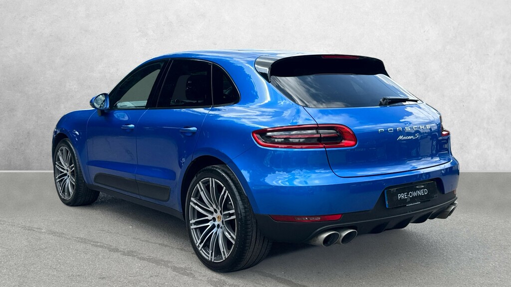 Porsche Macan Estate AJ52JAT Blue #2