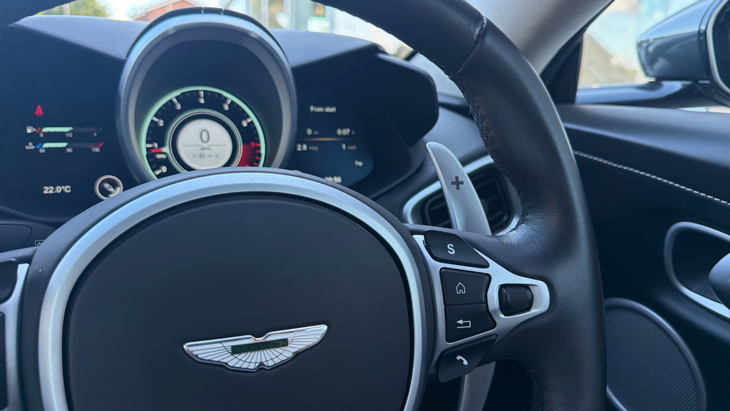 Aston Martin Vantage 4L Null White #18