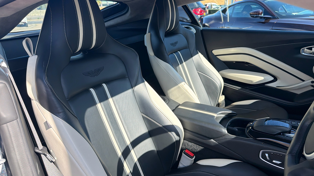 Aston Martin Vantage 4L Null White #12