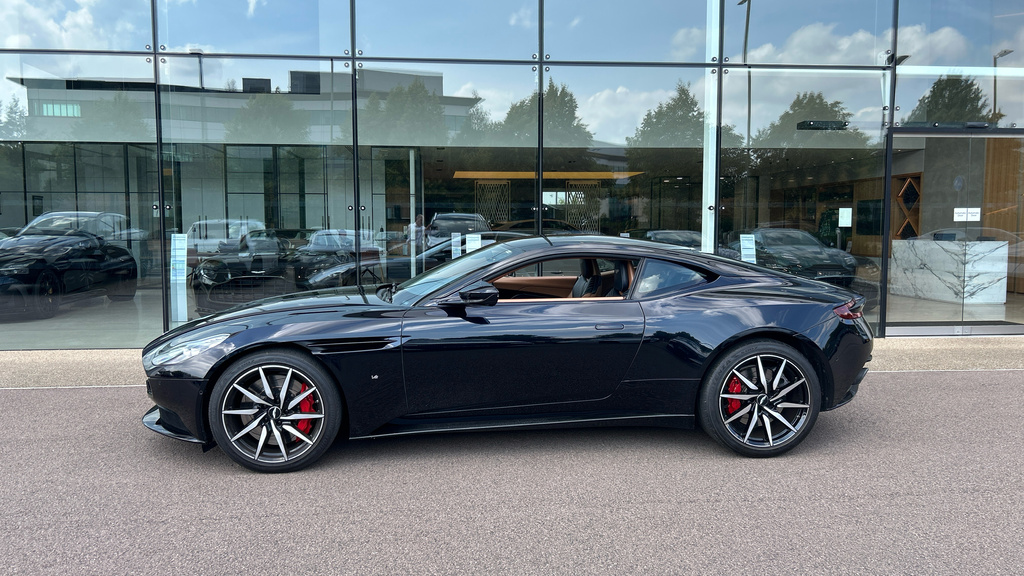 Aston Martin DB11 Entry White #19