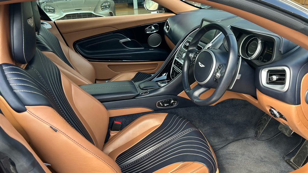 Aston Martin DB11 Entry White #12