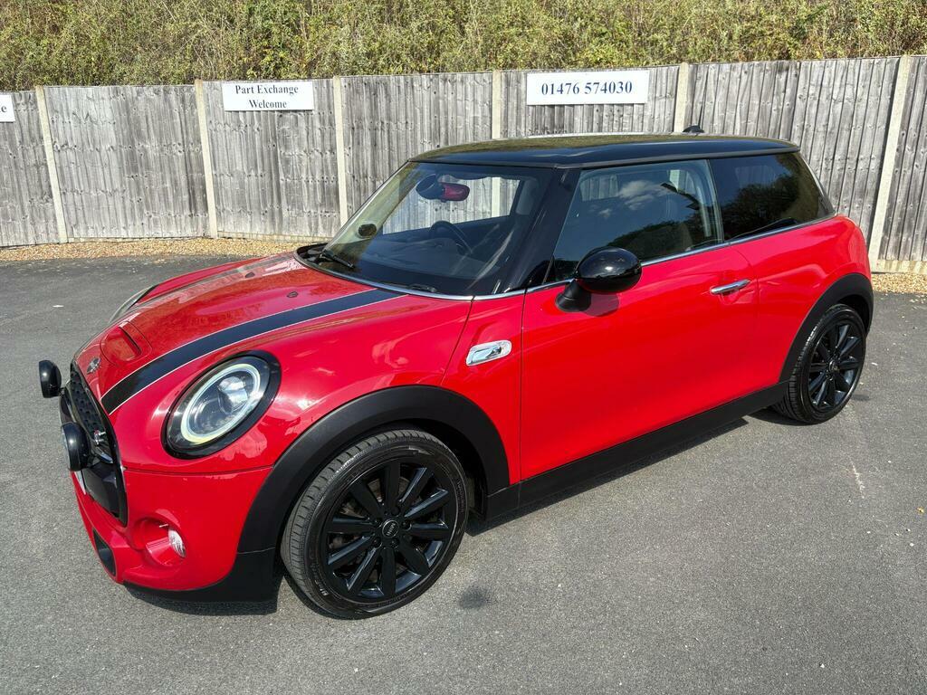 Mini Hatch 2.0 Cooper S Euro 6 S S MT18OFU Red