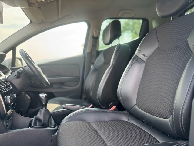 Renault Clio Tce Gt Line Hatchback PL18OKC Blue #3