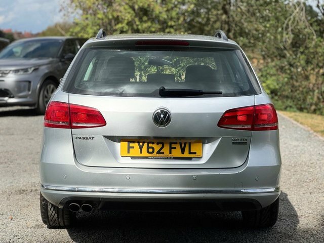 Volkswagen Passat  White #9
