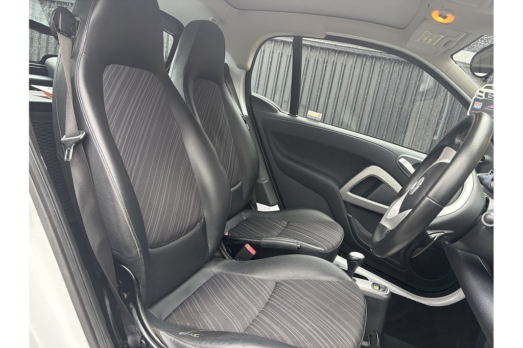 Smart Fortwo Coupe White #22