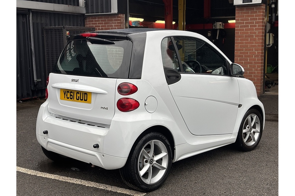 Smart Fortwo 1.0 Mhd Pulse Softtouch U2189 Ulez White #3