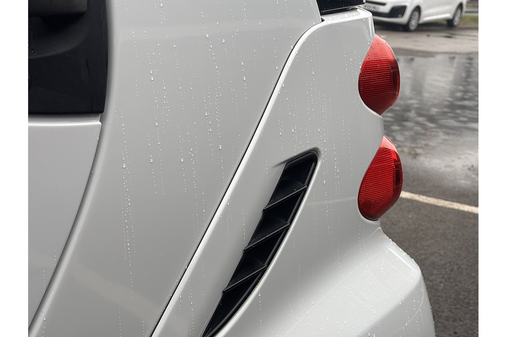 Smart Fortwo Coupe White #16