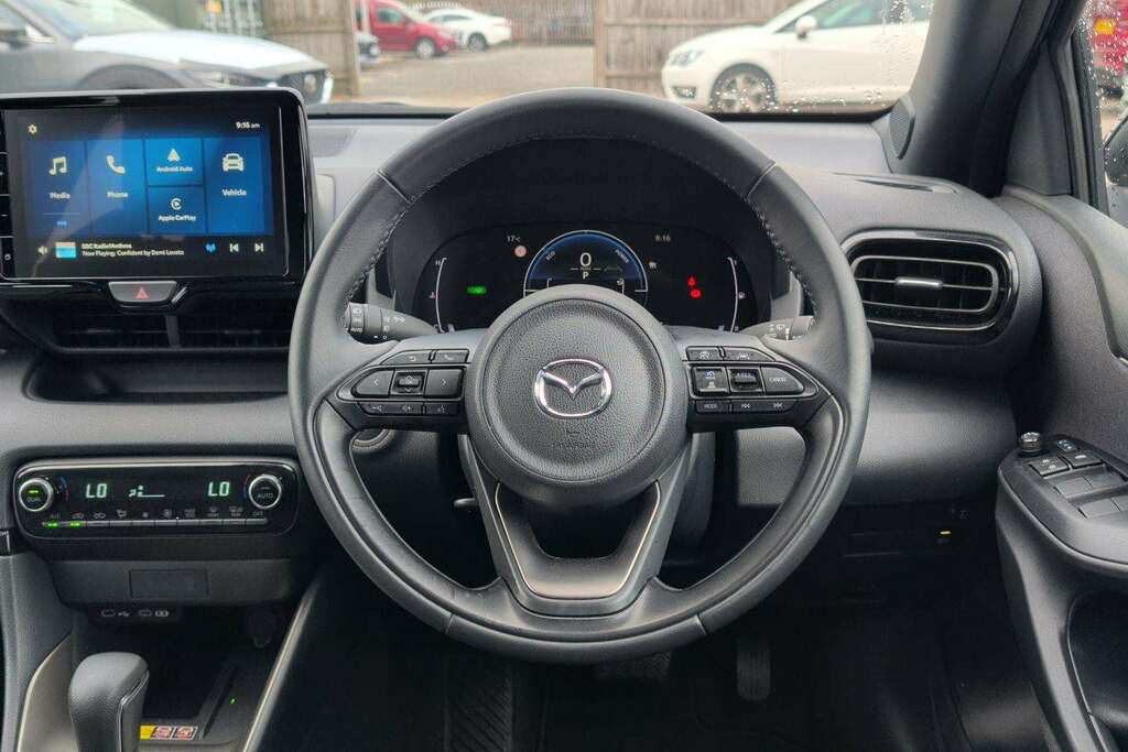 Mazda 2 Exclusive Line Red #8