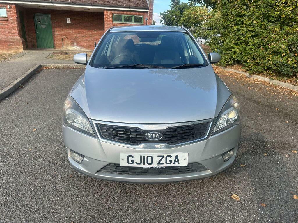 Kia Ceed Hatchback White #12