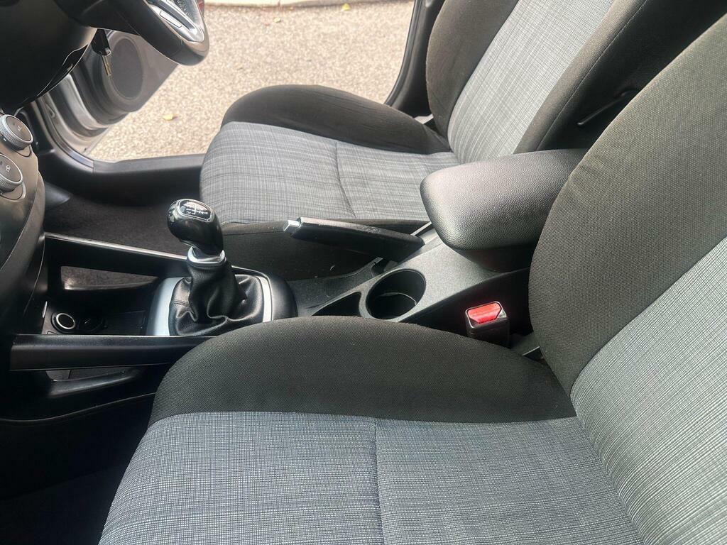 Kia Ceed Hatchback White #28