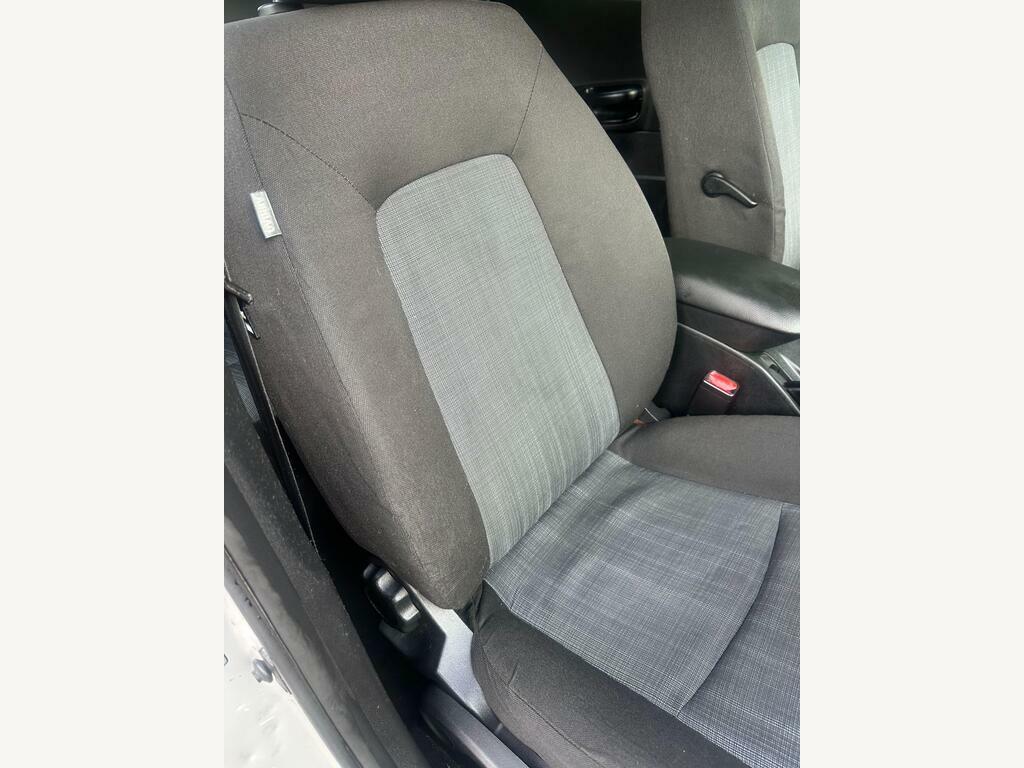 Kia Ceed Hatchback White #22