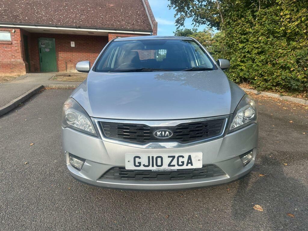 Kia Ceed Hatchback White #11