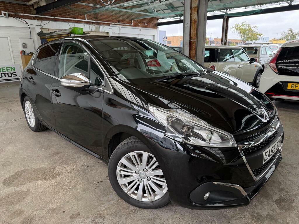 Peugeot 208 1.2 Puretech Allure Eat Euro 6 S S Black