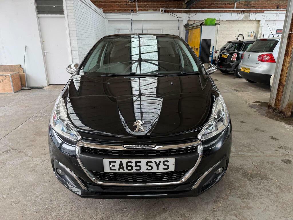 Peugeot 208 1.2 Puretech Allure Eat Euro 6 S S Black #2