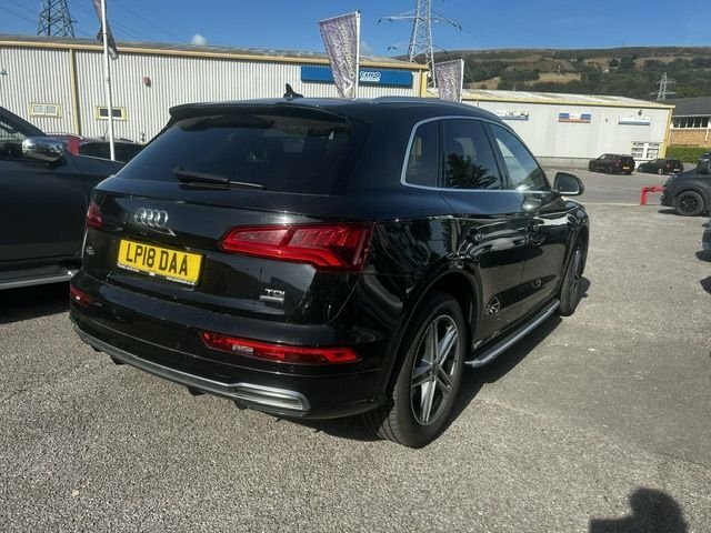 Audi Q5 Tdi V6 S Line Black #4