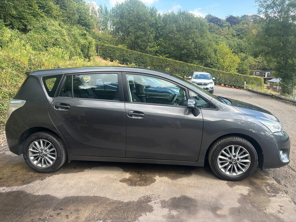 Toyota Verso 1.8 V-matic Icon Mpv Multidrive S Euro Grey #4
