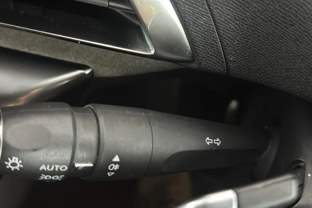Peugeot 5008 Gt Premium Grey #31