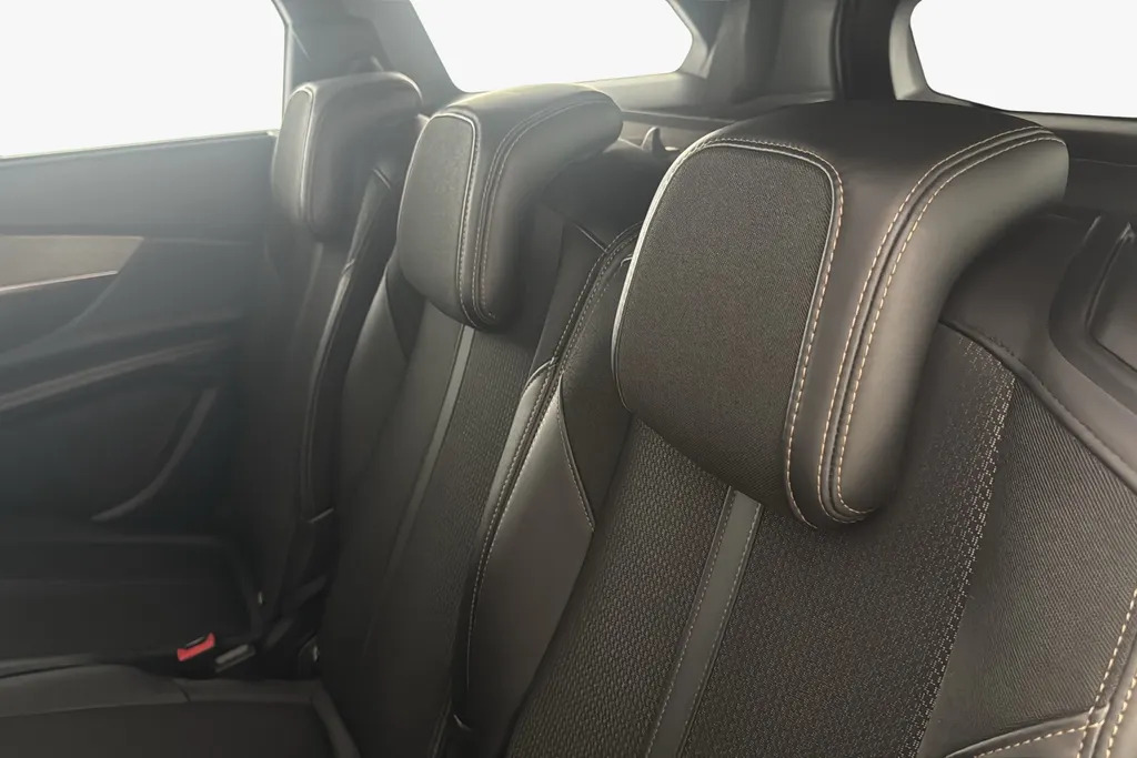 Peugeot 5008 Gt Premium Grey #22