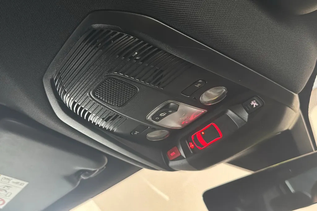 Peugeot 5008 Gt Premium Grey #44