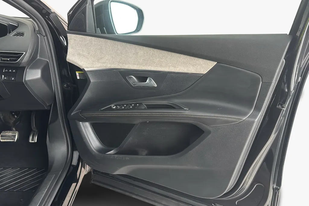 Peugeot 5008 Gt Premium Grey #17