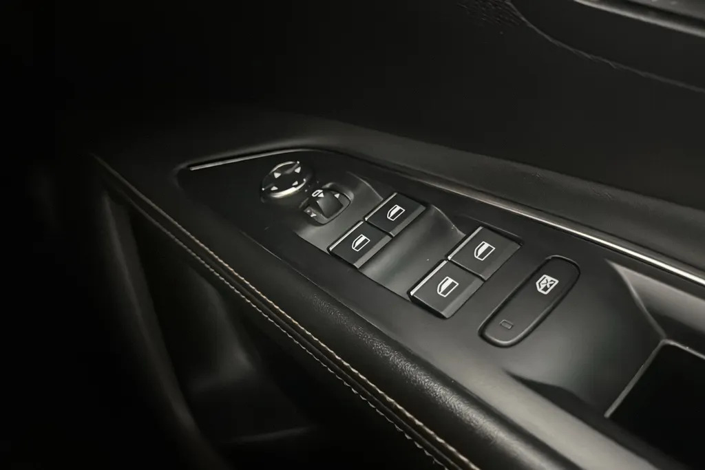 Peugeot 5008 Gt Premium Grey #28
