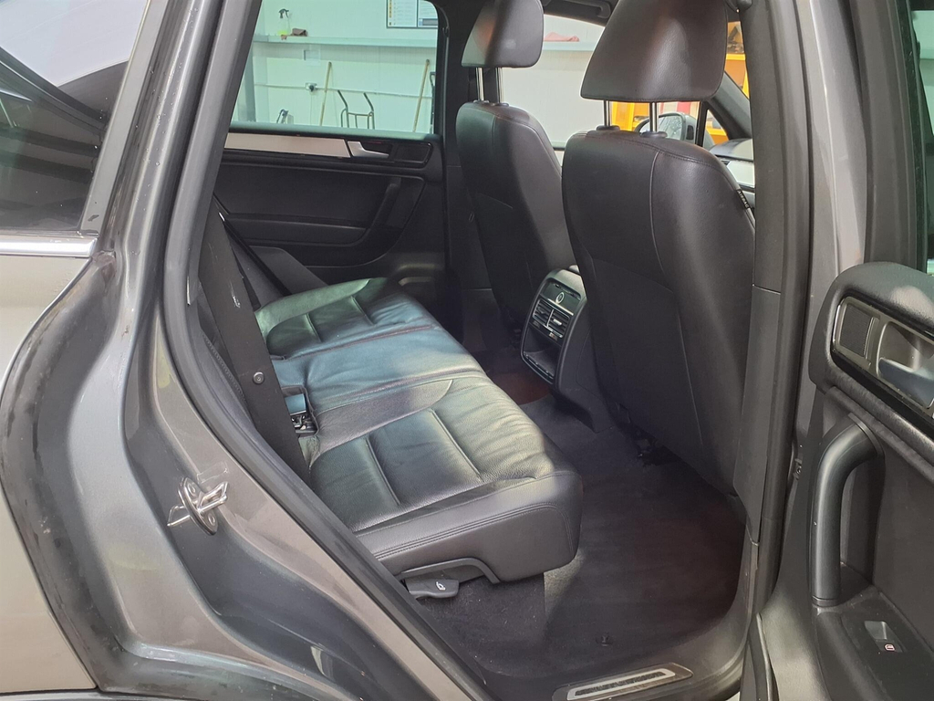 Volkswagen Touareg 3.0 Tdi V6 Bluemotion Tech R-line Tiptronic 4Wd Eu Grey #6