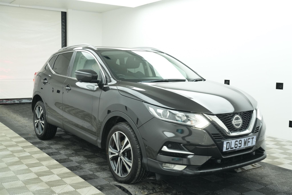 Nissan Qashqai 1.3 Dig-t N-connecta Euro 6 Ss Black