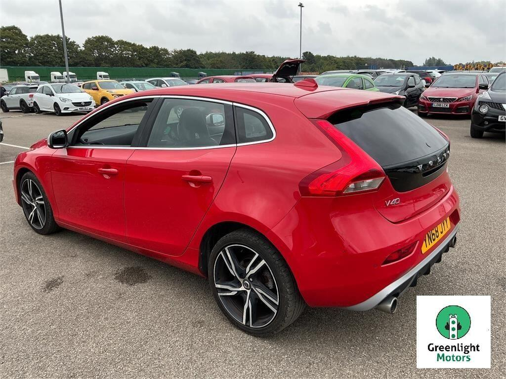 Volvo V40 1.5 T2 Gpf R-design Nav Plus Euro 6 Ss #2