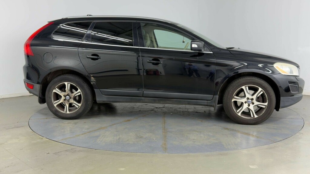 Volvo XC60 2.4 D5 Se Lux 2010 Black #2