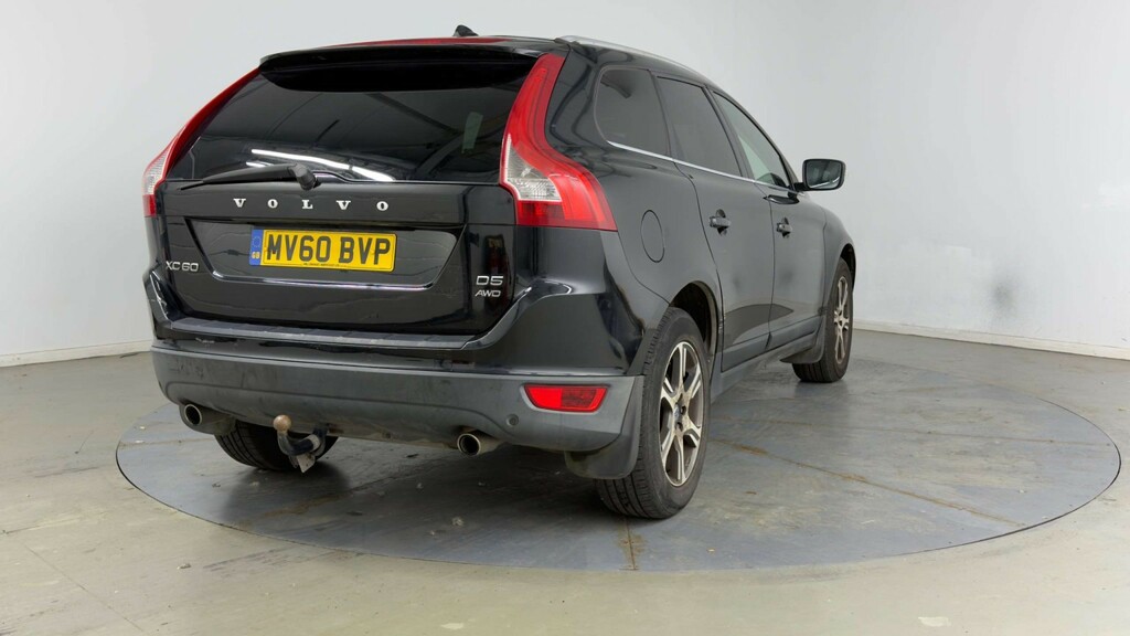 Volvo XC60 2.4 D5 Se Lux 2010 Black #3
