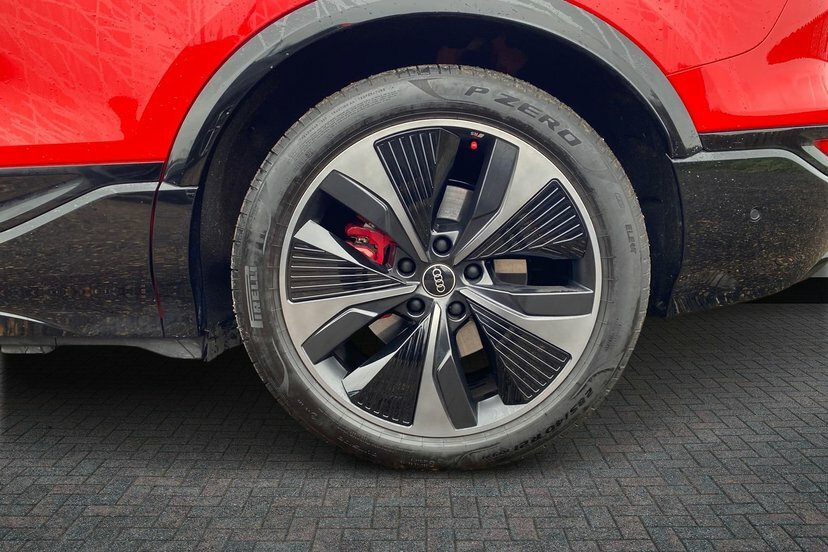 Audi SQ6 E-Tron 100Kwh S Edition 1 Suv Quattro Red #5
