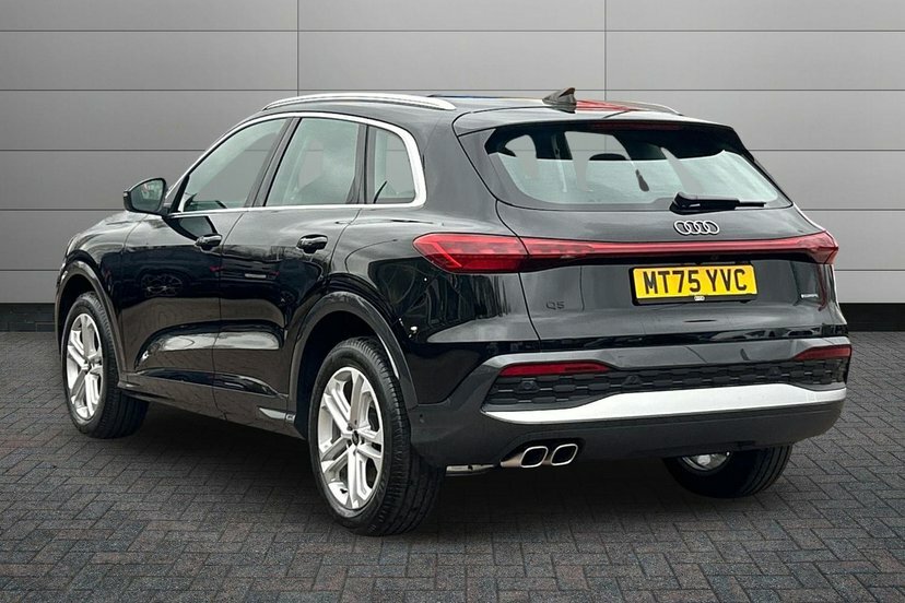 Audi Q5 2.0 Tdi Sport Suv S Tronic Quattro 204 Black #3